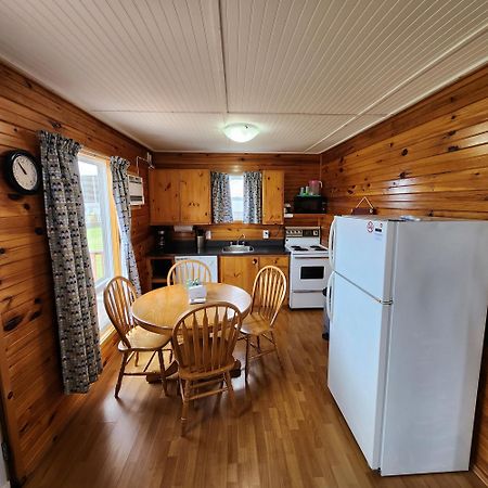 Cavendish Bosom Buddies Cottage Resort Экстерьер фото