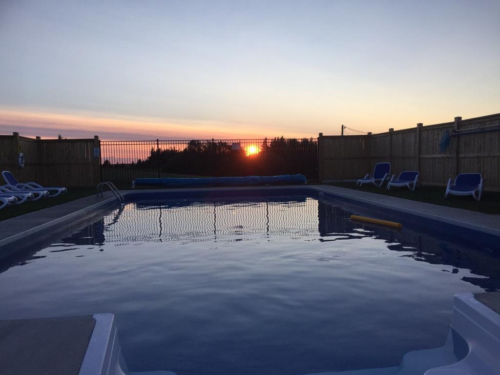 Cavendish Bosom Buddies Cottage Resort Экстерьер фото